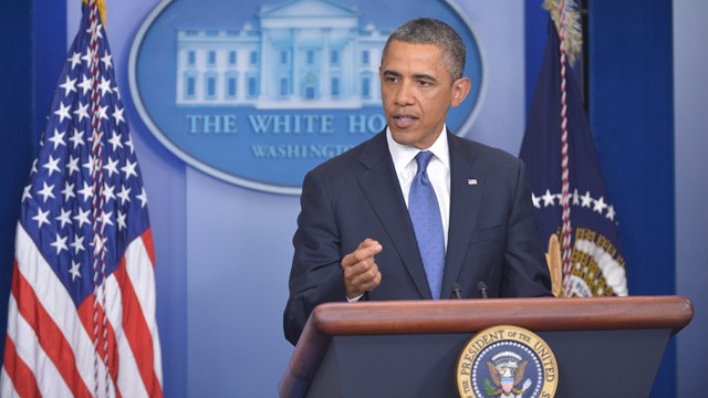 PHOTO: US President Barack Obama speaks following a meeting with congressional leaders in the Brady Briefing Room of the White House on December 28, 2012 in Washington, DC.