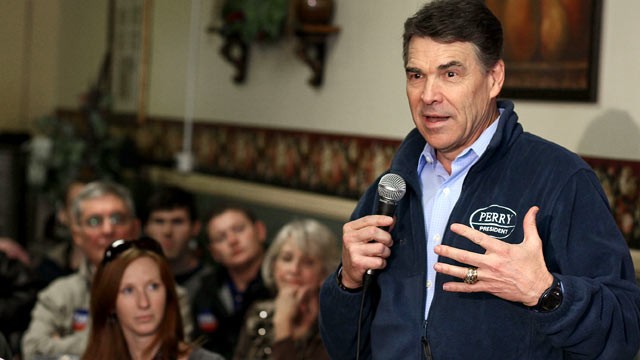 PHOTO: Rick Perry speaks to people at the Southern Thymes Restaurant on Trade St. on Jan. 18, 2012 in Greer, S.C.