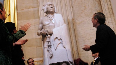 PHOTO: Sen. Pete Domenici (R), R-NM, at the dedication ceremony of the statue of Pueblo leader Po'pay in the Rotunda of Capitol.