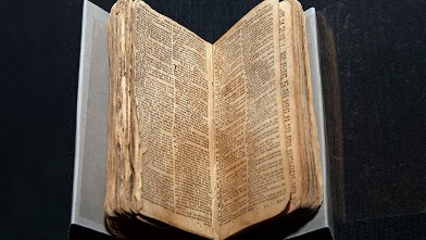 PHOTO: Bible