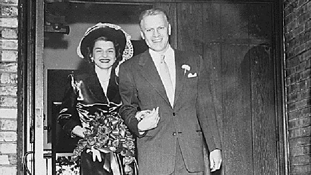 PHOTO: Gerald R. Ford, Jr., and Betty Ford leave Grace Episcopal Church in Grand Rapids, Michigan, following their marriage on October 15, 1948.