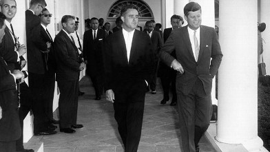 PHOTO: President Kennedy meets with Peace Corps director and brother-in-law R. Sargent Shriver in the West Wing Colonnade on Aug. 28, 1961.