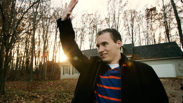 PHOTO: Newly-elected Hillsdale Mayor Michael Sessions,18, waves goodbye to a television news crew as they leave his home in Hillsdale, Mich., Nov. 9, 2005.