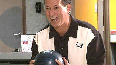 PHOTO:Former GOP hopeful Rick Santorum is seen bowling with ABC's own Jonathan Karl in Washington, DC, in a bowling alley showdown.