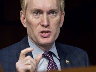 GOP senator to Bannon: Russia 'would love nothing' more than for US to drop probe
