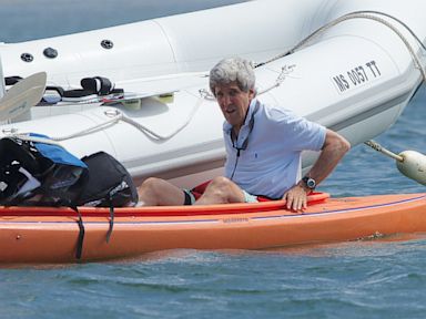Kerry Focused on Egypt Despite Yacht Visit