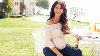 PHOTO: Jennifer Love Hewitt, in a 2013 publicity photo from her maternity collection