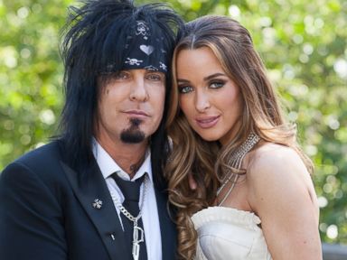 Motley Crue Rocker Nikki Sixx Marries Courtney Bingham