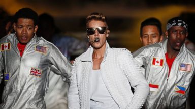 PHOTO: Canadas pop star Justin Bieber performs in concert during his Believe world tour in Asuncion, Paraguay on Nov. 6, 2013.