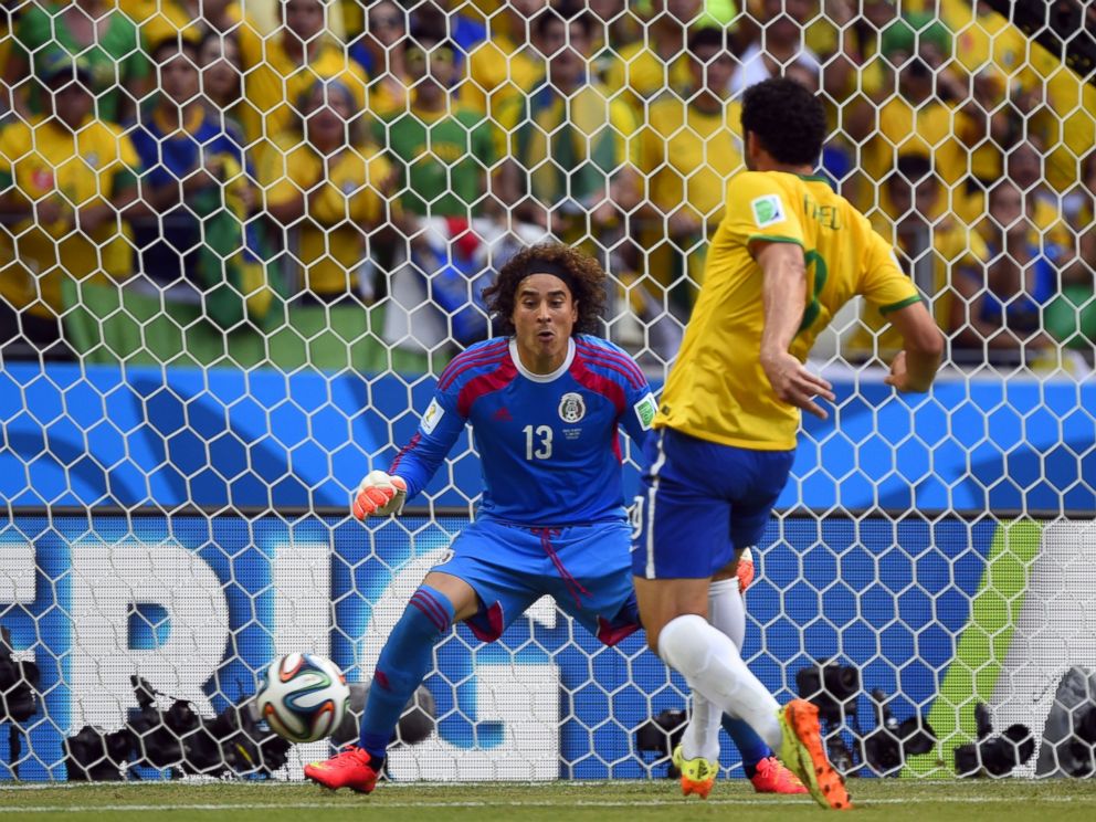 2014 World Cup Get To Know Mexicos Goalkeeper Guillermo Ochoa Abc News 