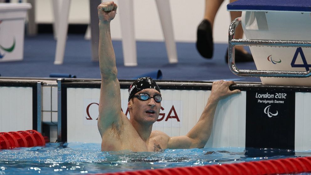 PHOTO: Bradley Snyder of USA celebrates winning the Men's 400m Freestyle - S11 Final on day nine of the London 2012 Paralympic Games at the Aquatics Center, Sept. 07, 2012 in London.