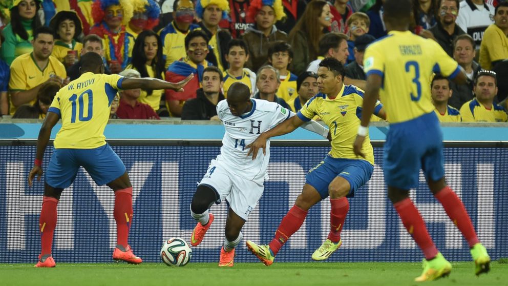PHOTO: Honduras midfielder Boniek Garcia