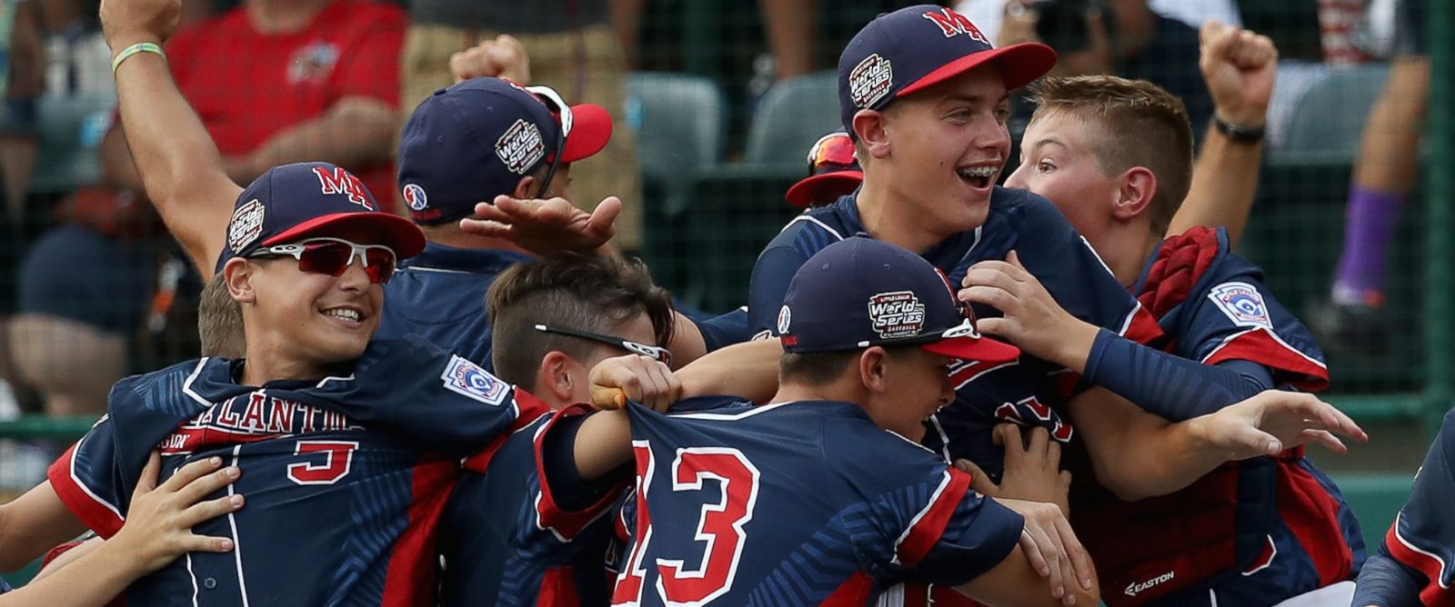 Thousands Turn Out to Celebrate New York Team's 'Amazing' Little League