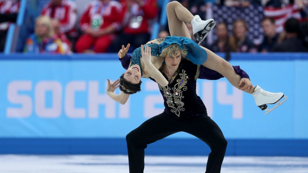 PHOTO: Meryl Davis and Charlie White of the United States compete in the Team Ice Dance Free Dance
