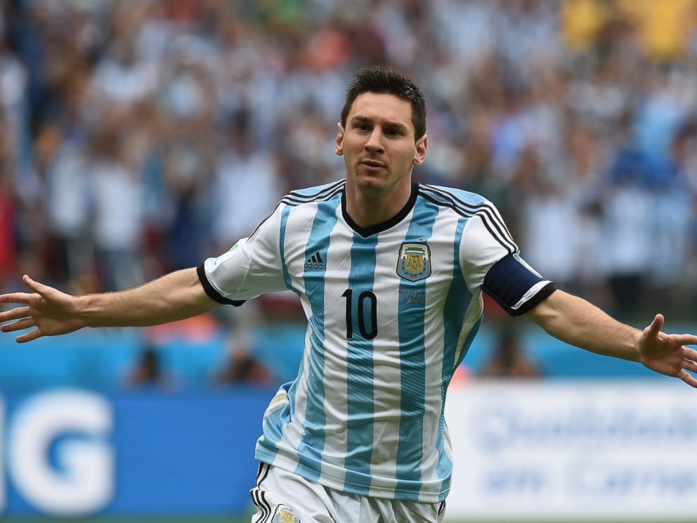 PHOTO: Argentinas forward and captain Lionel Messi