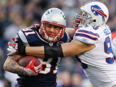 Researchers to look for CTE evidence in Hernandez's brain Researchers to look for CTE evidence in Hernandez's brain