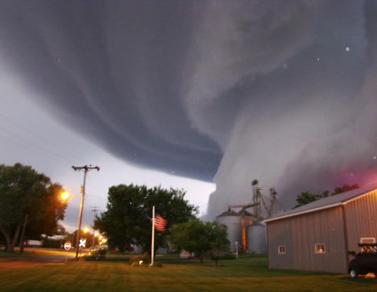 http://a.abcnews.com/images/Sports/ap_tornado3_080613_ssh.jpg