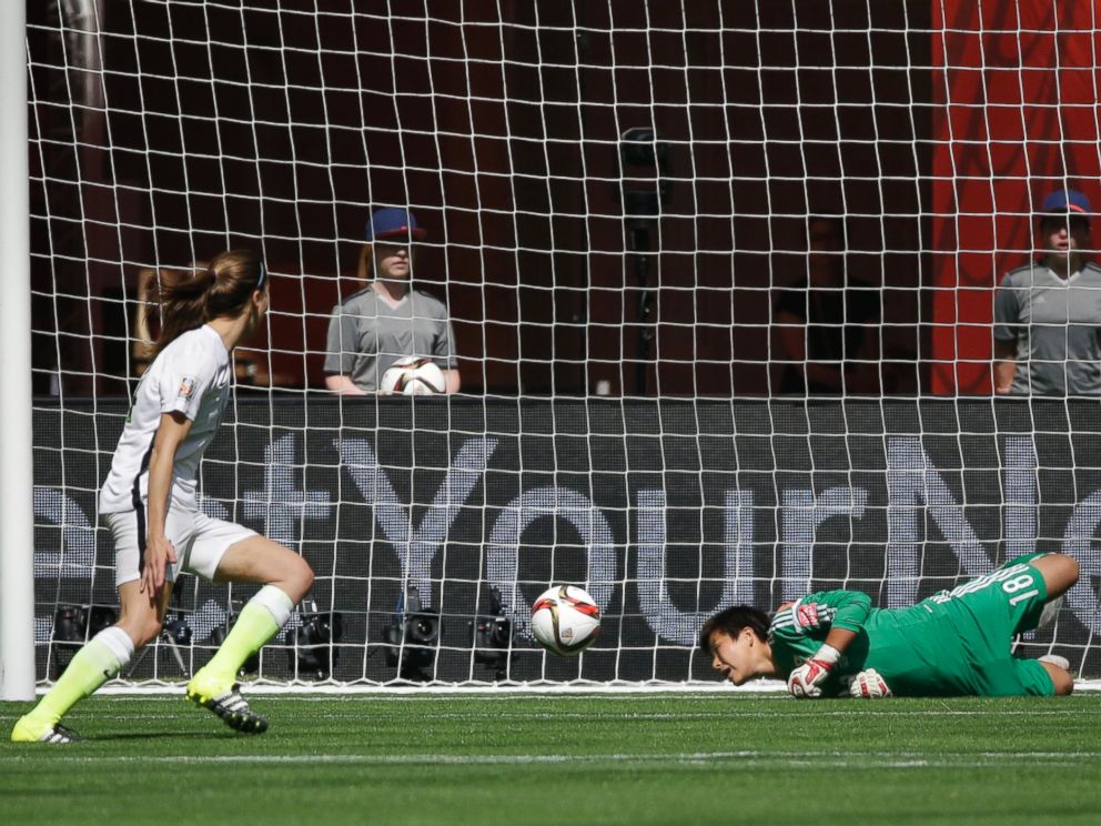 Carli Lloyds Hat Trick Gives US Women Victory Over Japan In Wom