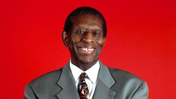 Earl Lloyd: NBA's first black player - ABC News