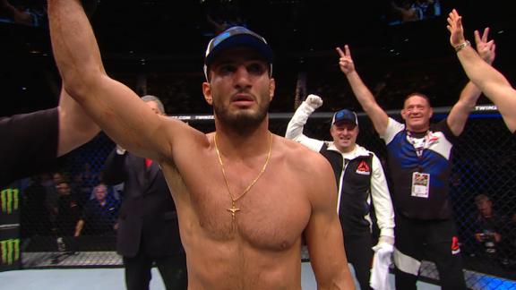 Gegard Mousasi stops Vitor Belfort in impressive performance at UFC 204