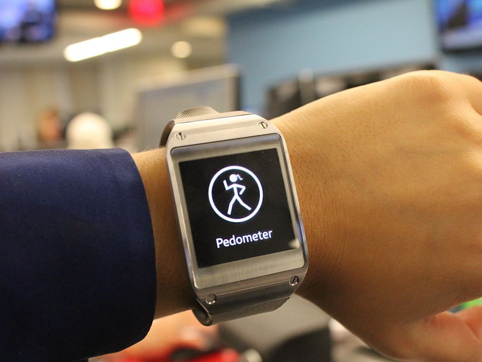 PHOTO: galaxy gear, pedometer