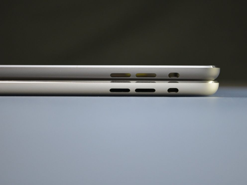 PHOTO: Purported photos of the fifth generation iPad in space gray.