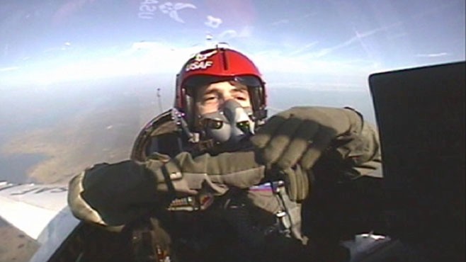 VIDEO: ABC News' Ned Potter goes without gravity in an Air Force F-16 jet.