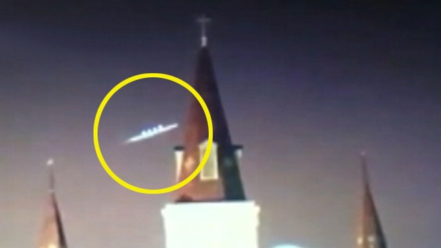 PHOTO: Apparent UFO in Arizona