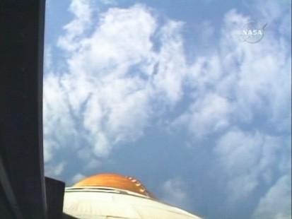 VIDEO: Lipstick camera shows Atlantis launch from the pilots point of view.