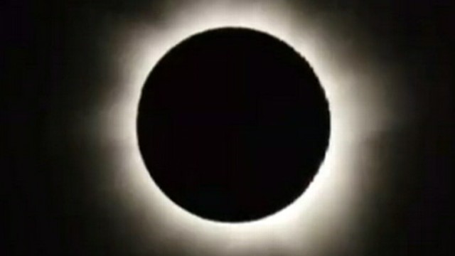 VIDEO: Moon passes in front of sun, fully blocking it from Earths view for two minutes.