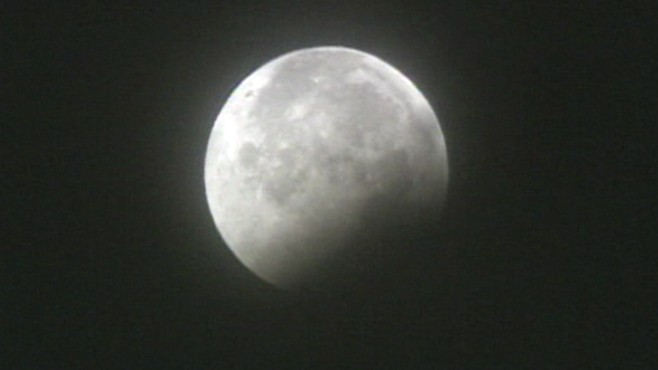 VIDEO: Meteorologist dismisses theory that so-called supermoon led to natural disaster.