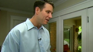 Texas Man Watches His Home Getting Robbed Via iPhone