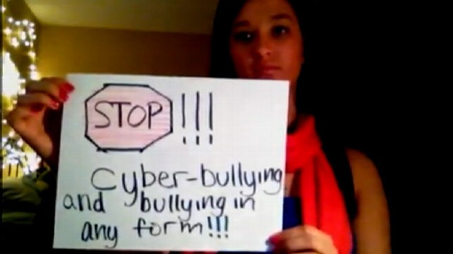 VIDEO: Kaitlyn Collins, who used to be a Green Bay Packers cheerleader, responds to cruel online comments.