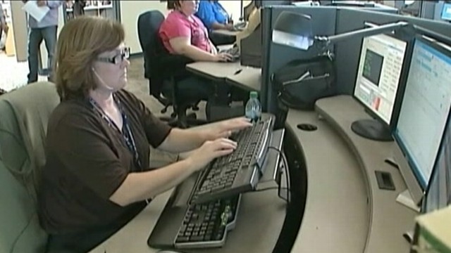 VIDEO: Dispatchers in Oklahoma City helped trace call from woman who stabbed herself.
