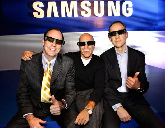 Stars of CES 2010: 3D, Flying Saucers, Touchscreen Tablets and More