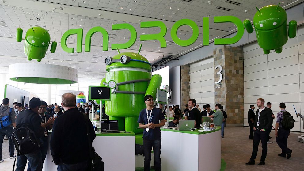 PHOTO: Visitors at Google I/O 2013