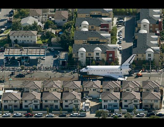 Shuttle Endeavour Heads Toward Final Home