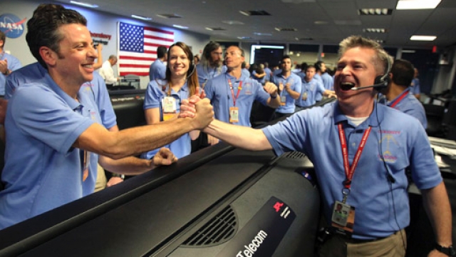 NASA Rover Curiosity Touches Down on Mars