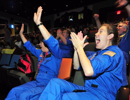 NASA Rover Curiosity Touches Down on Mars