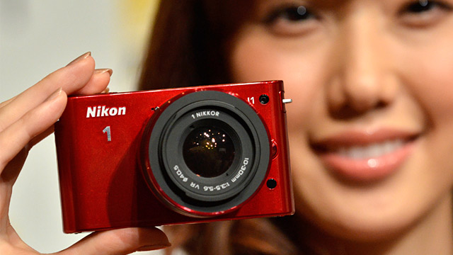 PHOTO: Nikon 1 J1 camera