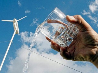 Wind Turbine Creates Fresh Water Out of Thin Air