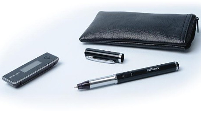 PHOTO: The IRIS Notes 2 pen and paper