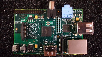 ht rasberry pi computer jt 120303 wb Electronics Tech: Top 5 New Gadgets of the Week 