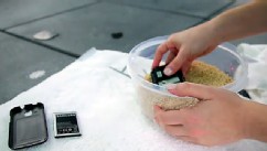 PHOTO: Placing a wet phone in rice may help dry it out.