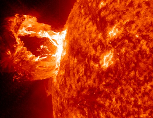 Amazing Hi-Def Coronal Mass Ejection