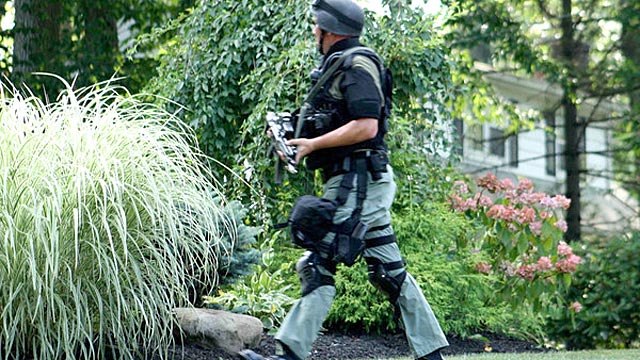 PHOTO: On July 23, the Bergen County Police Department SWAT team responded to a male caller who reported a hostage situation at a household in Wyckoff, New Jersey. http://wyckoff.patch.com/