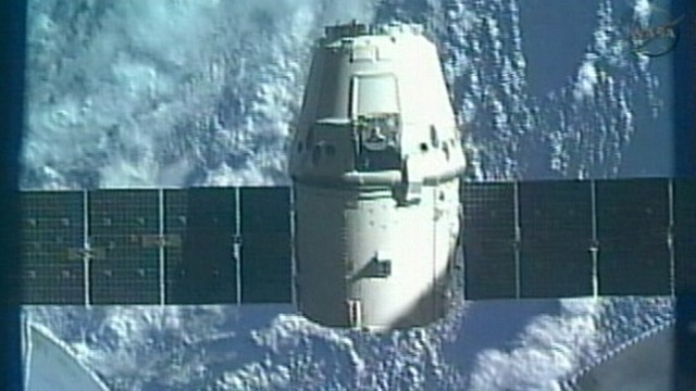VIDEO: First commercial spacecraft splashes down safely in the Pacific Ocean.