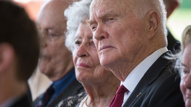 PHOTO: Astronaut John Glenn with his wife attend the memorial service for Neil Armstrong on August 31, 2012 in Cincinnati, OH.