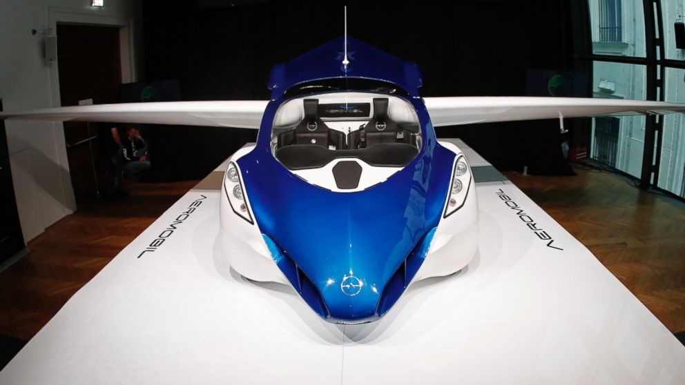 SXSW 2015: AeroMobil Shows Off Flying Car