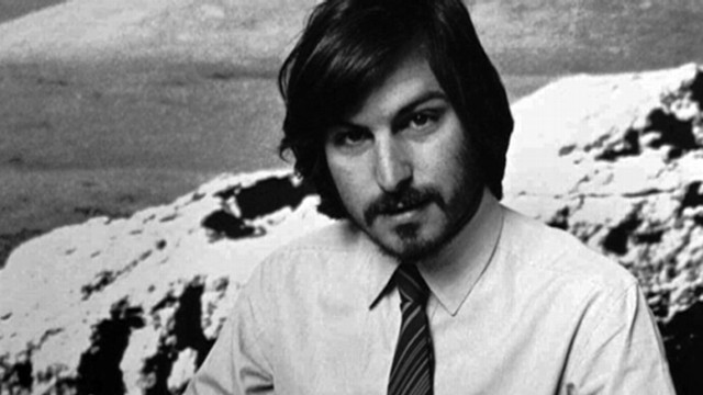 VIDEO: People discuss the death of Steve Jobs outside of NYC Apple store.